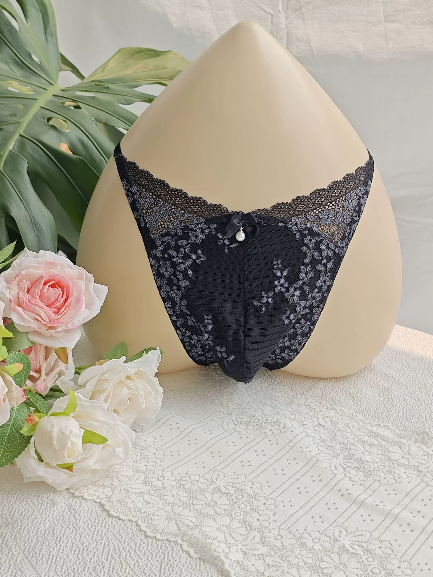 Black Lace Man's T-brief Embro - Embroidery Gift 评论和价格