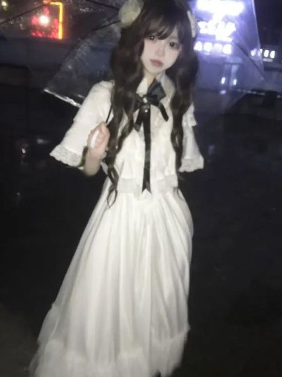 Japanese Short Sleeve Bow Lace - Embroidery White Dress 评论和价格