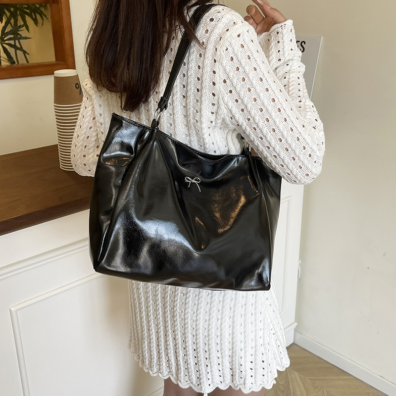 Retro Large Casual Soft Tote B - Embroidery Class 评论和价格